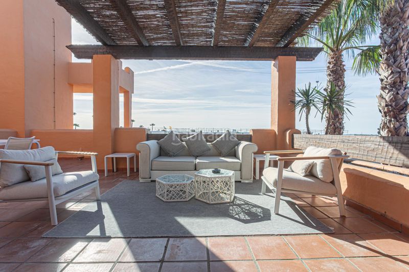 Foto 75620d4f-253d-472e-b9b6-8fe60f014937. Apartament amb aparcament piscina a Los Gallos Chiclana de la Frontera