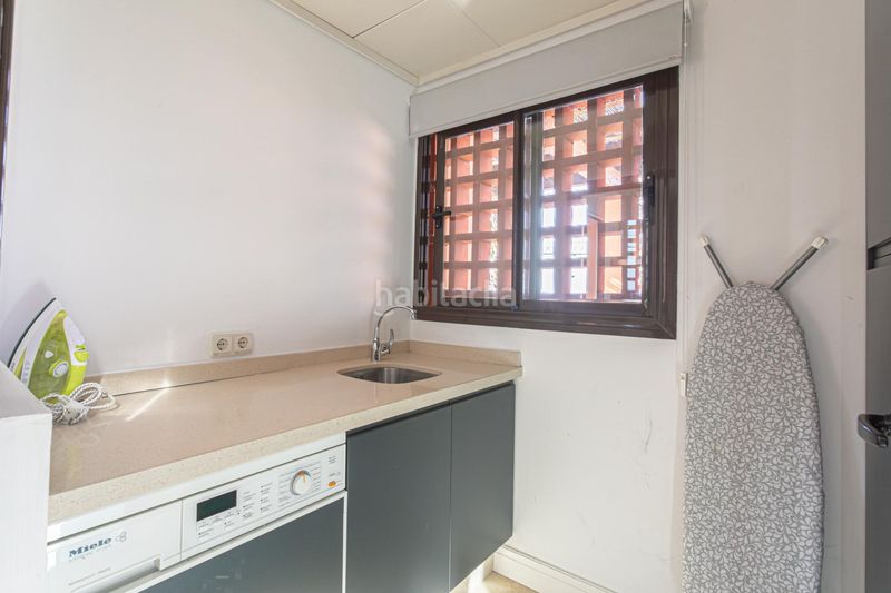 Foto 83da657f-b6a3-4247-a317-4dce493c17c5. Apartament amb aparcament piscina a Los Gallos Chiclana de la Frontera