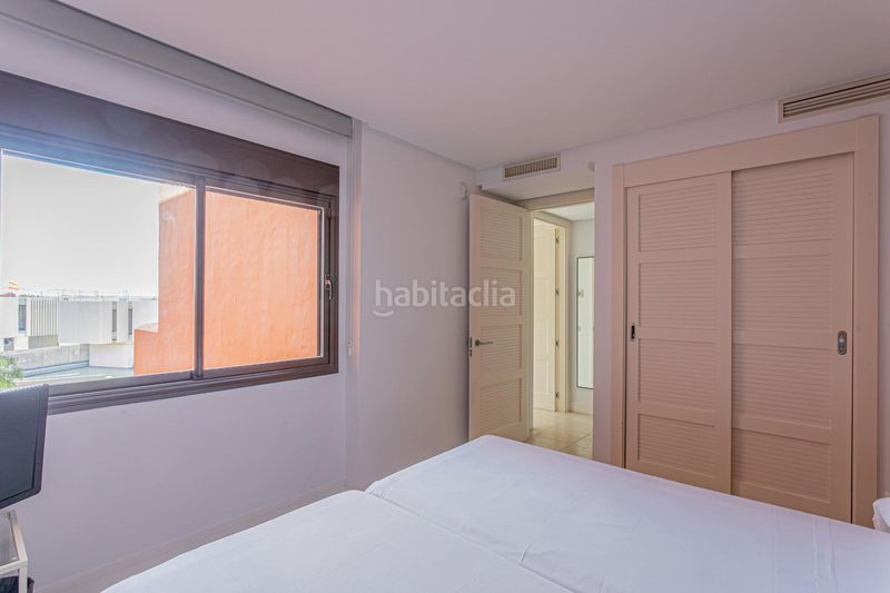 Foto 961d08f0-832f-4de6-86d9-c98238223c04. Apartament amb aparcament piscina a Los Gallos Chiclana de la Frontera