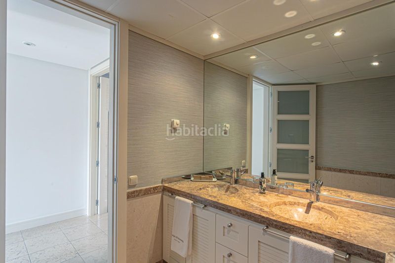 Foto 9c78aa4c-a64b-41d0-b0d8-b4e33e16fb14. Apartament amb aparcament piscina a Los Gallos Chiclana de la Frontera