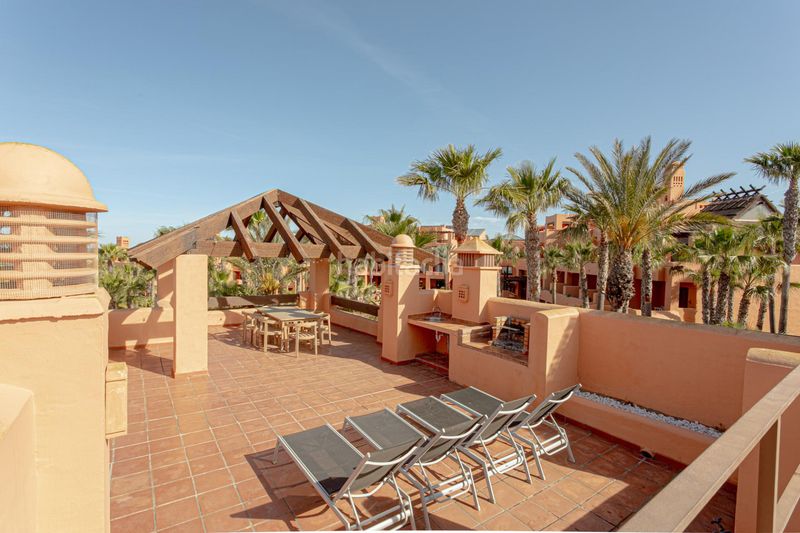 Foto c3f615eb-ee5a-4668-bbd1-1438e62513d9. Apartament amb aparcament piscina a Los Gallos Chiclana de la Frontera