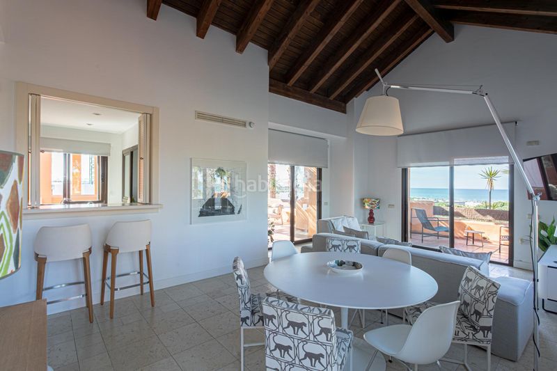 Foto ff239e99-7a38-41a4-9696-589700e53725. Apartament amb aparcament piscina a Los Gallos Chiclana de la Frontera