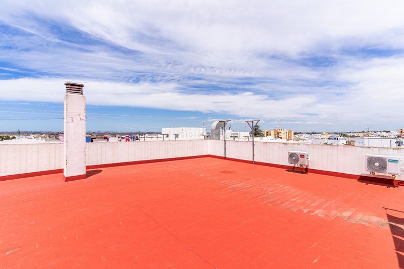 Foto ea0c6b19-12b5-4051-9efb-c17c7b255e74. Apartament amb aparcament a La Banda - Campo de Fútbol Chiclana de la Frontera