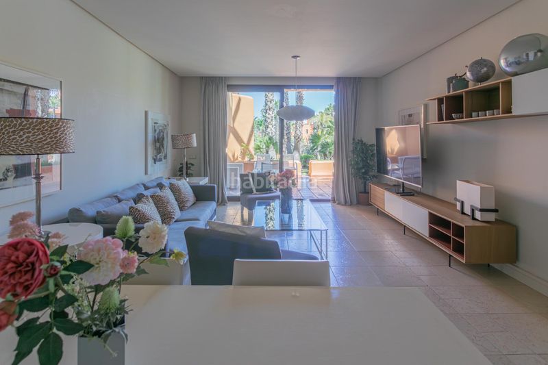 Foto 4bedbe2a-8b44-4805-8eaa-8c36d94a7b2e. Apartament amb aparcament piscina a La Barrosa Chiclana de la Frontera