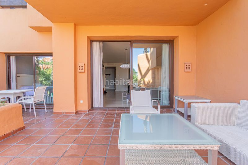 Foto 802c2f36-0f9c-4c97-8baa-0175795e033b. Apartament amb aparcament piscina a La Barrosa Chiclana de la Frontera