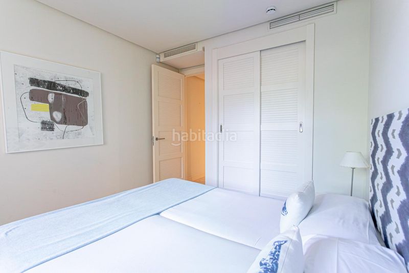 Foto 9351924c-bb09-472e-84c0-cb544165fa42. Apartament amb aparcament piscina a La Barrosa Chiclana de la Frontera