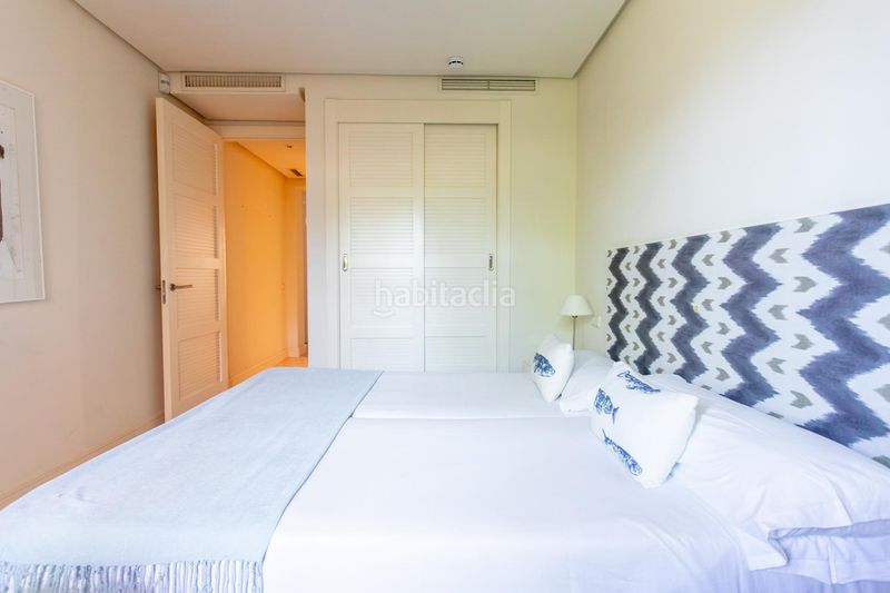 Foto d39d5203-9940-400a-af67-acf916f5eab7. Apartament amb aparcament piscina a La Barrosa Chiclana de la Frontera