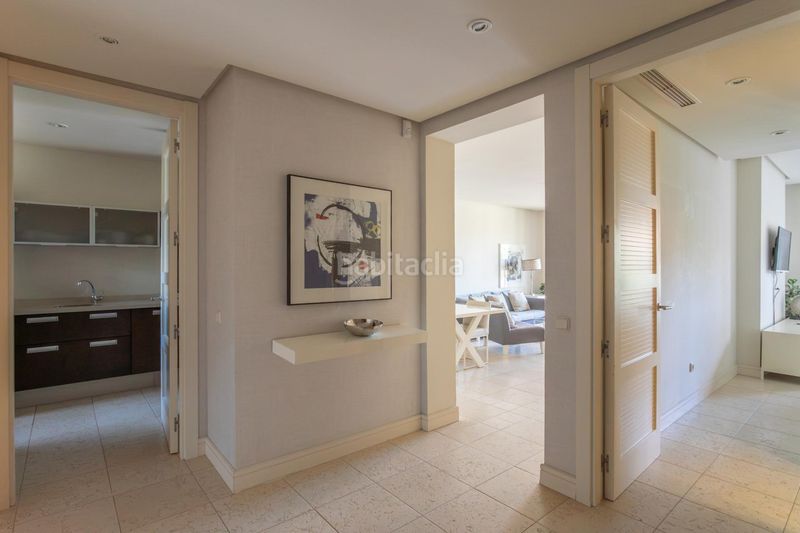 Foto f8a2d1c6-821b-4412-908f-50bd43079b40. Apartament amb aparcament piscina a La Barrosa Chiclana de la Frontera