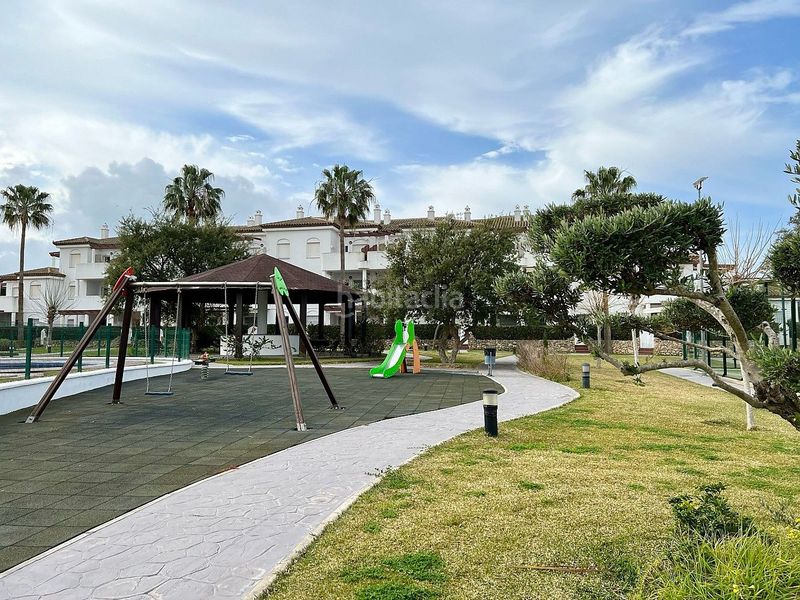 Foto 32e49258-832a-4a87-8427-98fa0237582a. Apartament amb aparcament a La Barrosa Chiclana de la Frontera
