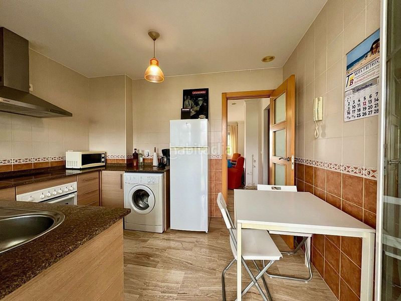 Foto 67878ef3-c315-4144-bd67-0408abc4c380. Apartament amb aparcament a La Barrosa Chiclana de la Frontera