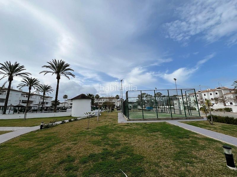 Foto 9ce579e7-cad6-48f3-abed-895e2ccc865d. Apartament amb aparcament a La Barrosa Chiclana de la Frontera