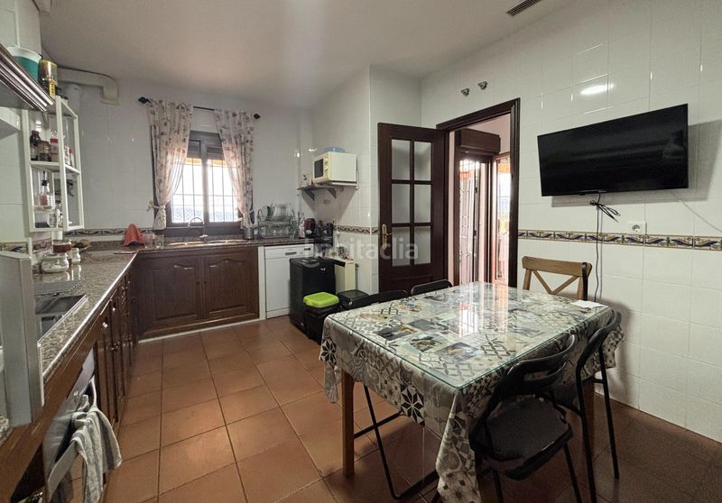 Foto 417db2ca-8c43-49e5-901c-815ff2deb4d8. Casa adossada amb aparcament a Centro Ronda