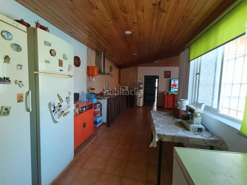 Foto d14ab24b-f8bd-49b2-8f6f-3c79c33f740c. Chalet  en La Banda - Campo de Fútbol Chiclana de la Frontera
