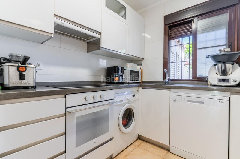 Foto 50a3a557-e1d0-4202-9a85-2dd3b4e095d2. Apartament amb aparcament piscina a La Barrosa Chiclana de la Frontera