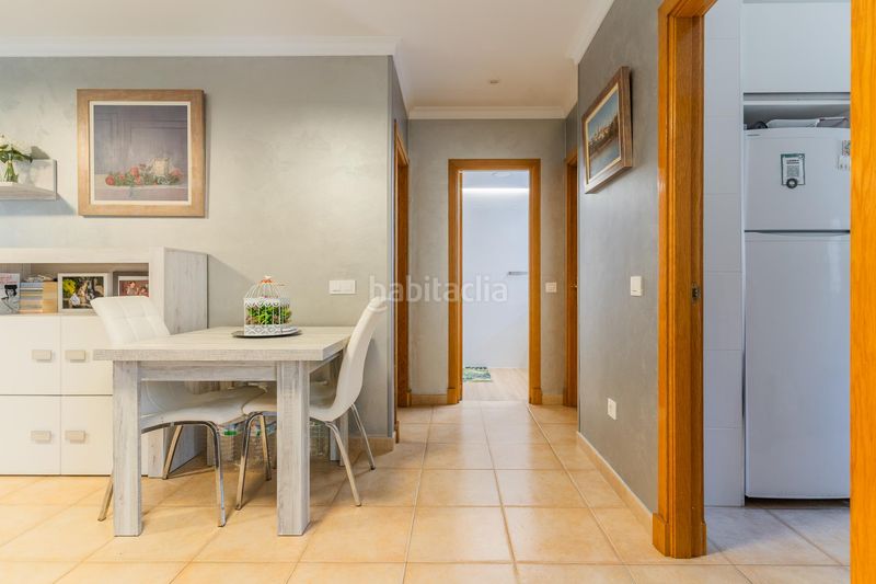 Foto ac1cb5e2-4276-4de0-a21f-7b1763de3c92. Apartament amb aparcament piscina a La Barrosa Chiclana de la Frontera