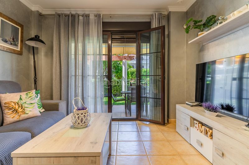 Foto e16a198c-94d4-4f9f-9576-49e4c174178e. Apartament amb aparcament piscina a La Barrosa Chiclana de la Frontera