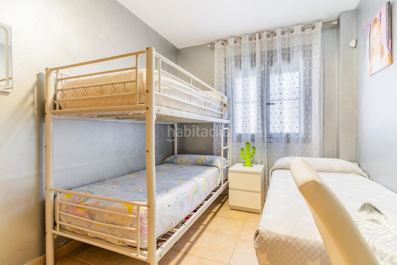 Foto e22d6c2f-74e3-429c-b8a7-6b49dbfb1471. Apartament amb aparcament piscina a La Barrosa Chiclana de la Frontera