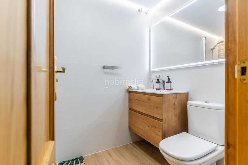 Foto f76fc20b-a001-47f5-a28f-b6703eba6cda. Apartament amb aparcament piscina a La Barrosa Chiclana de la Frontera