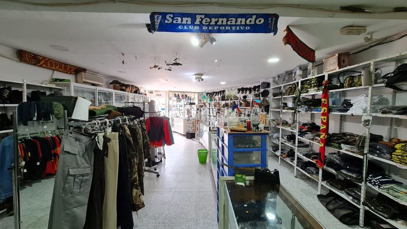Foto ca1b36fa-eacc-497d-a742-29fd9b6fee75. Locale commerciale in El Cristo - Cayetano Roldán San Fernando