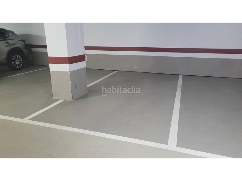 Foto 1dce1d91-b428-4a52-96d6-c6dde3c58376. Autoparkplatz in Abandoibarra - Guggenheim Bilbao