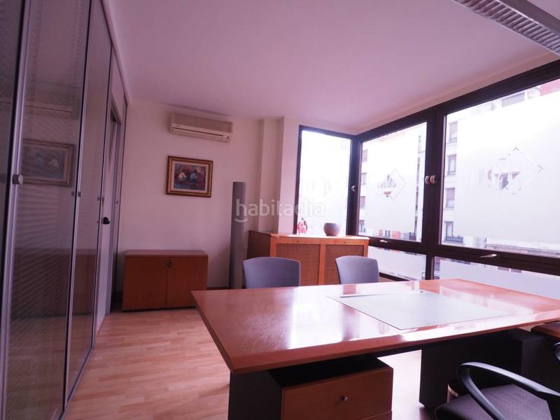 Foto f6d38d52-7076-4bc9-9bab-3a92e7b170cf. Ufficio in Zona Indautxu Bilbao