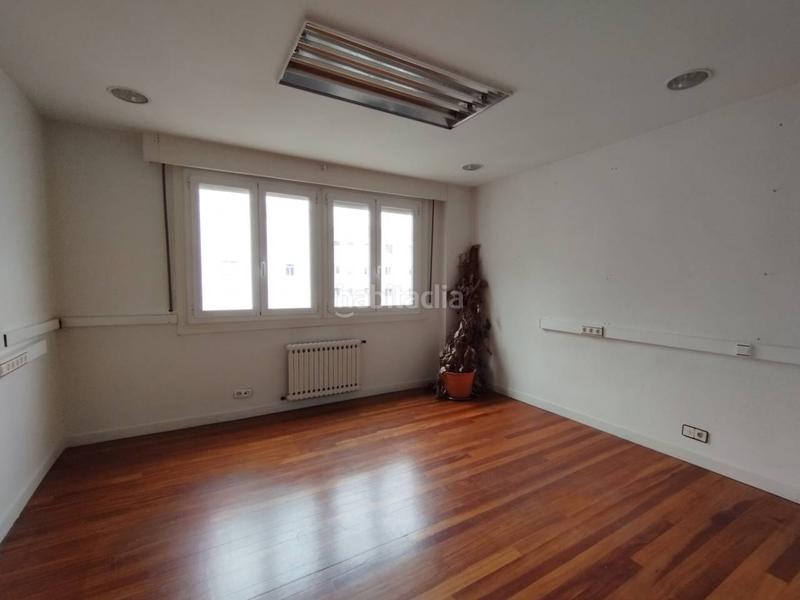 Foto 2402a9ea-f19c-43fc-86e9-5731cbf54936. Location bureau avec chauffage dans Sabino Arana-Jesuitas Bilbao