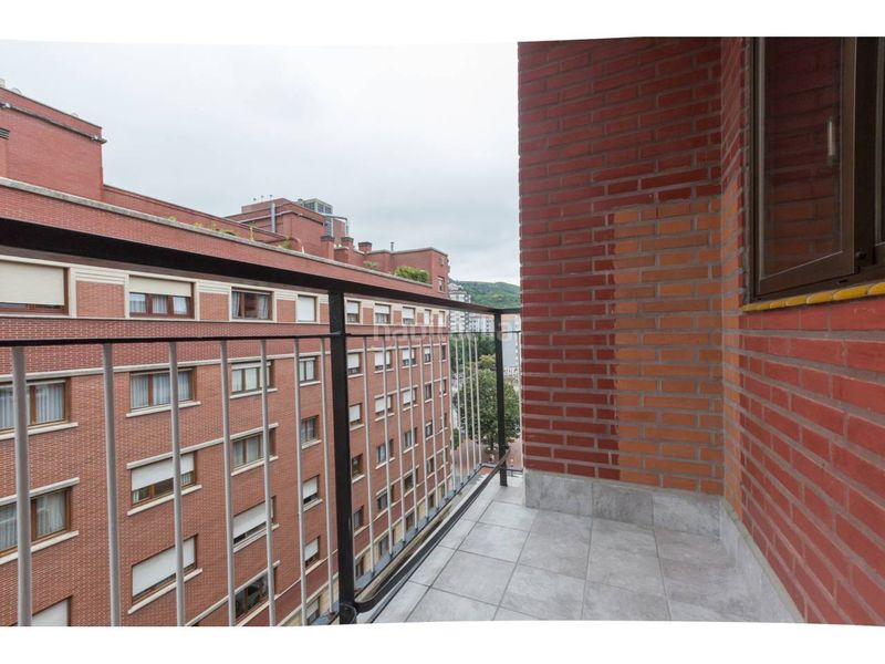Foto c8ccd59e-f2a8-40b6-b404-ebc60ef74153. Rent flat with heating in Ametzola Bilbao