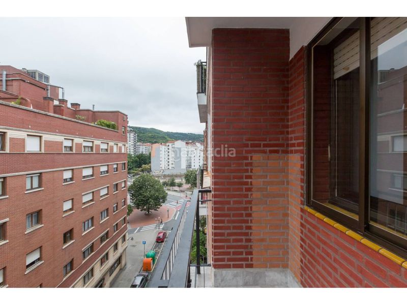 Foto d9f7e324-cdef-408b-afcb-c21b8e3b43b5. Rent flat with heating in Ametzola Bilbao