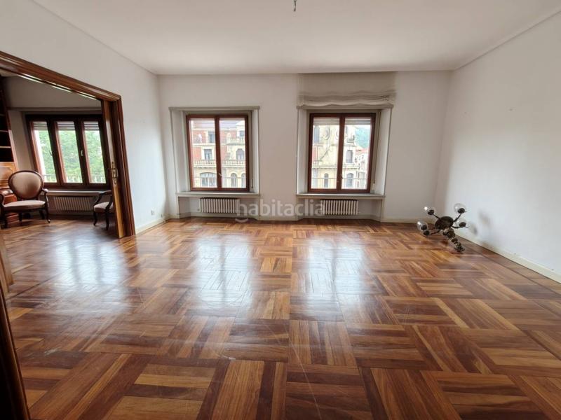 Foto e2c77d6d-3948-4acc-8665-f513ced24aa3. Appartamento con riscaldamento in Abandoibarra - Guggenheim Bilbao