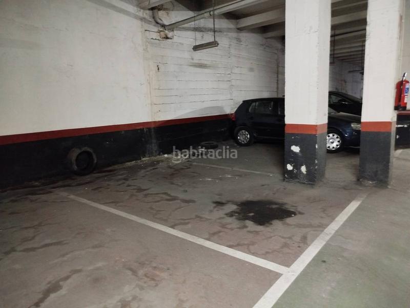 Foto 753a02f1-1808-4b06-bd4f-03696f03d6ba. Parking voiture dans Sabino Arana-Jesuitas Bilbao
