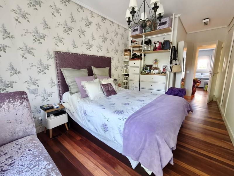 Foto 14a3d9f3-c219-4939-b4bf-2fe39947c18e. Flat with heating parking in santa maría de Getxo Getxo
