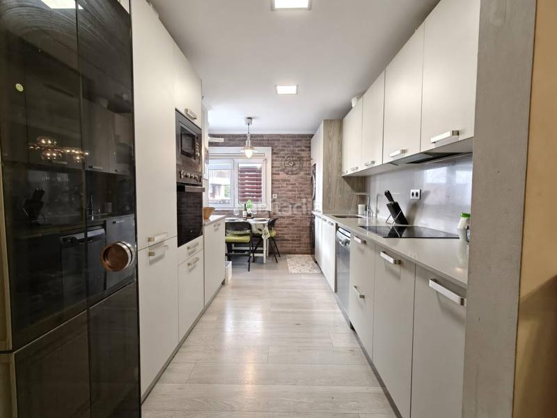 Foto 5e7f0c93-6928-49f7-ad8f-cbe53d3254d6. Flat with heating parking in santa maría de Getxo Getxo