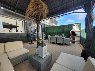 Maison jumelée  Alto de la cruz. Chalet adosado en venta en castro urdiales