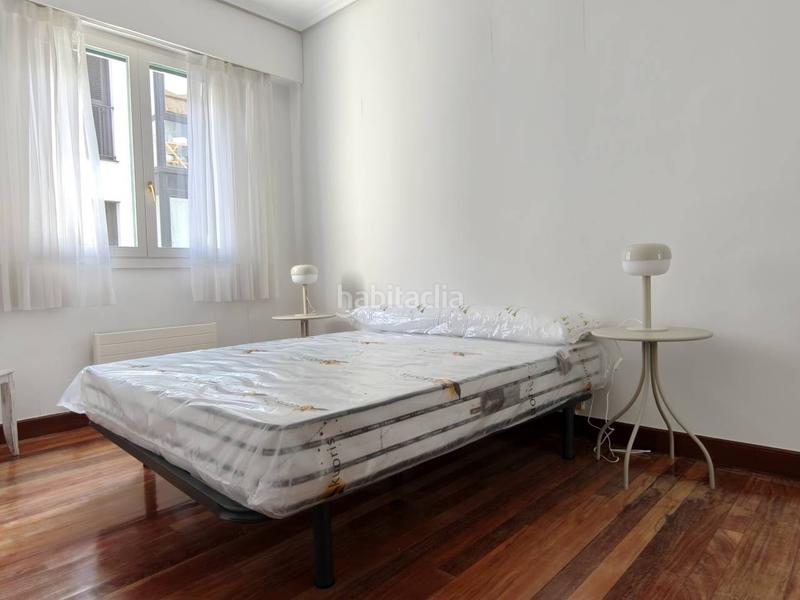 Foto 5cf6b0c2-086d-4482-98ca-291e2bb79798. Rent flat with heating in Casco Viejo Bilbao