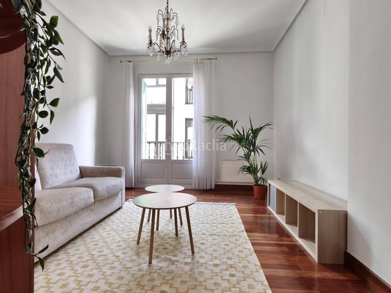 Foto c622d22d-b35a-4b2c-a922-ae5e68f94507. Rent flat with heating in Casco Viejo Bilbao
