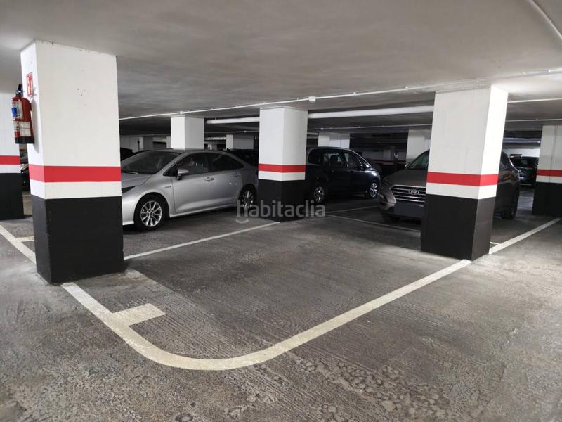 Foto df70f6f8-4a33-4320-b16f-4c7842d0dfba. Parking coche garaje en venta en deusto en San Pedro de Deusto - La Ribera Bilbao