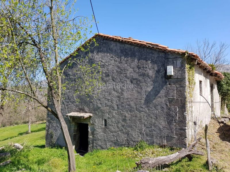 Foto 28fccdb5-fcec-4935-95ff-39483b71babc. Finca rústica a Ruesga