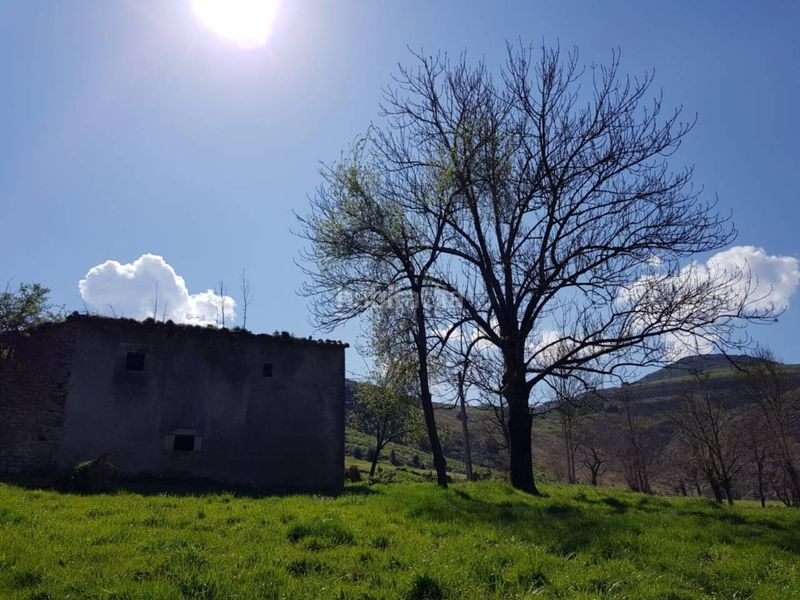 Foto ecdd4bfd-1475-44af-bb2f-c4ce980d6ebe. Finca rústica a Ruesga