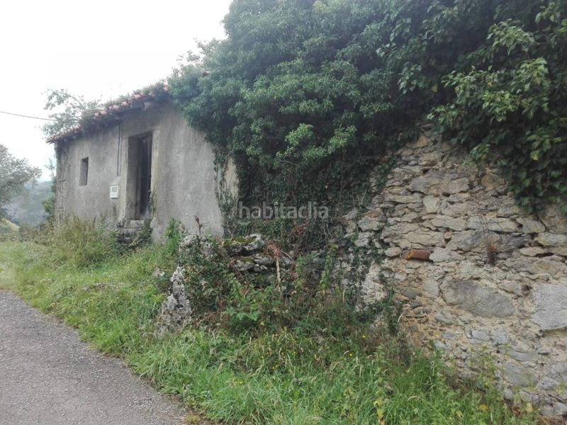 Foto f2847713-8c07-4e10-a6bc-f94fdbad64fc. Finca rústica a Ruesga