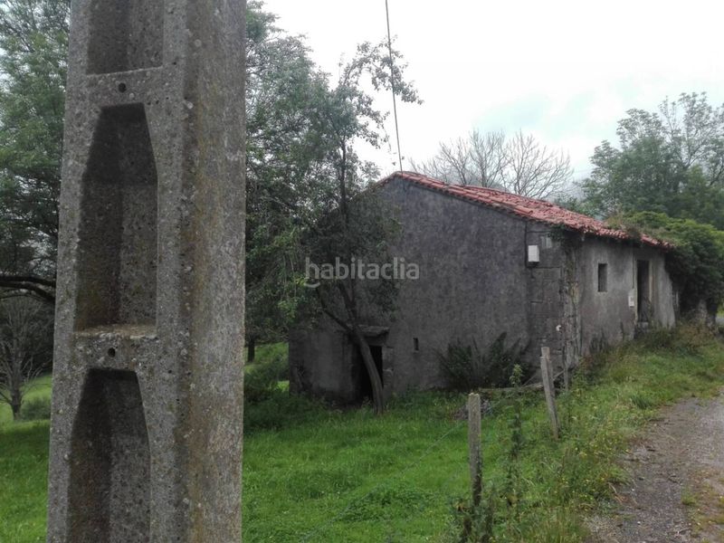 Foto f30cacb2-fb3c-4553-a5a5-e1f7a2a557f8. Finca rústica a Ruesga