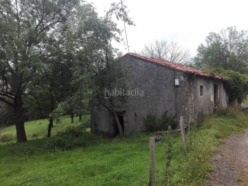 Foto f6998f00-af42-4376-b424-25091a1e2f1d. Finca rústica a Ruesga