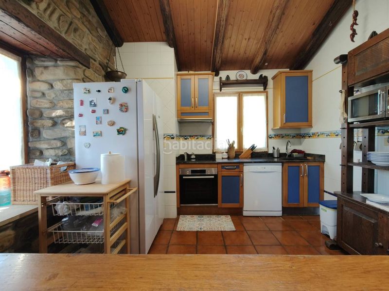 Foto b9cbaddc-12f9-49f2-8226-75585036b5d4. Casa adossada amb calefacció a Arrankudiaga / Zollo