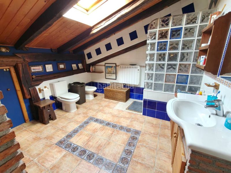 Foto efaca20c-a17b-4bed-ac9a-ff5597b2242a. Casa adossada amb calefacció a Arrankudiaga / Zollo