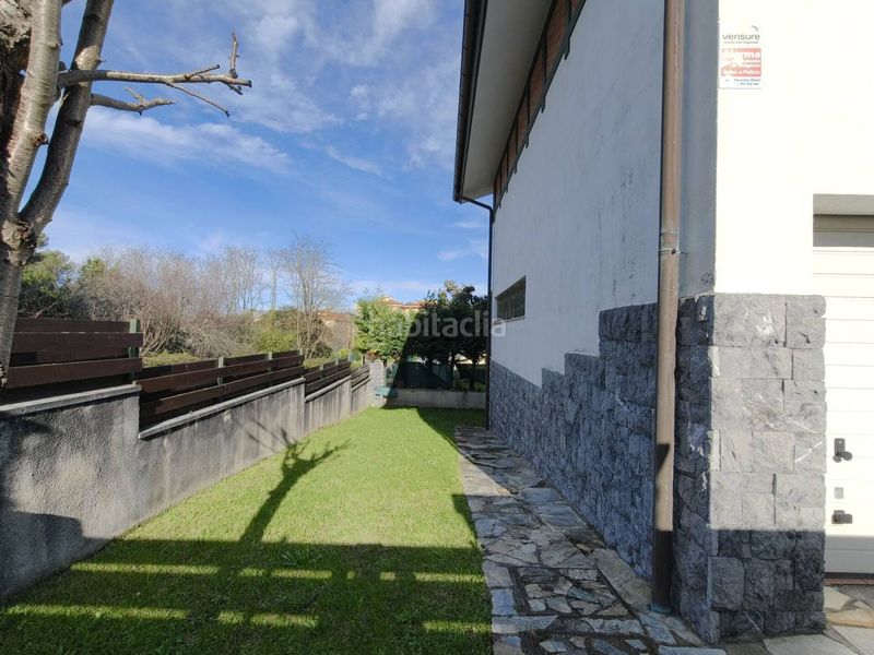 Foto d058a74d-93ff-4c18-b76f-217aa31492c8. Chalet con parcheggio in Negurigane-Peruri Leioa