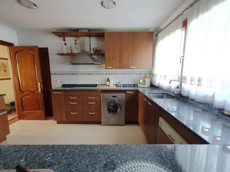 Foto fe812618-bad1-44a2-bc73-01fdfdb65ed1. Chalet con parcheggio in Negurigane-Peruri Leioa