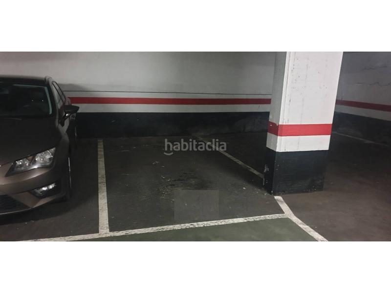 Foto b2fdeac9-a0a3-4223-8879-c91e4fe72e09. Aparcament cotxe a Abandoibarra - Guggenheim Bilbao