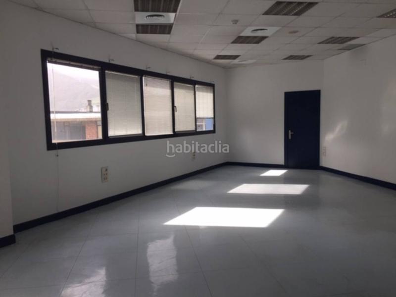 Foto 00ba95c9-3a35-462b-9a74-9e650e4303f4. Miete büro in Bolueta Bilbao