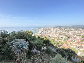 Terreny residencial  Carrer cardenal vidal i barraquer. Una buena parcela con vistas en sant joan