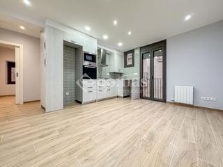 Appartement à Centre. Reestrena piso