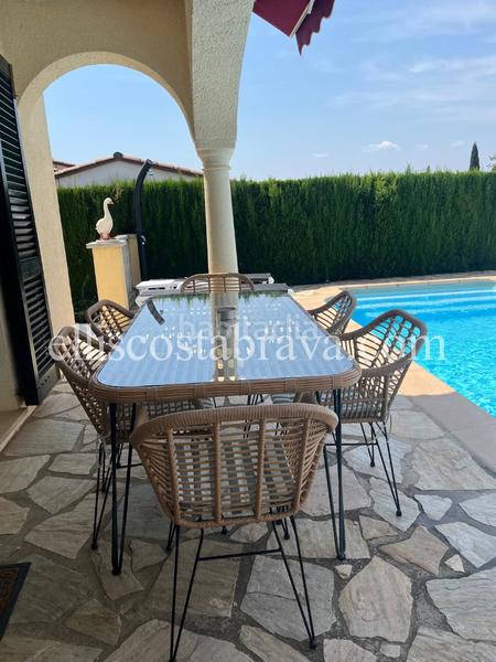Foto 909d952f-21e8-4a9a-8730-3b3d6b9a264a. Haus mit kamin heizung pool in Riells Escala (L´)